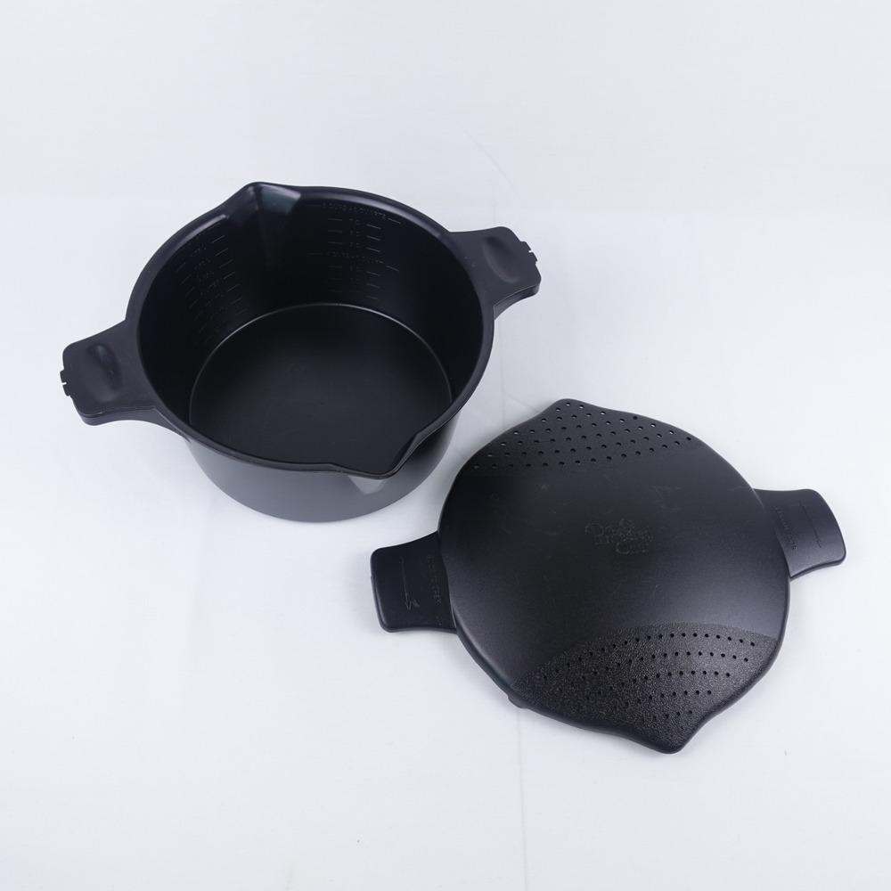 Pampered Chef Large 8 Cup 2 Qt Micro Cooker Microwave Steamer Strainer Black
